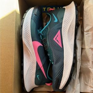 Trail shoes Nike Trail collection new size 8.5